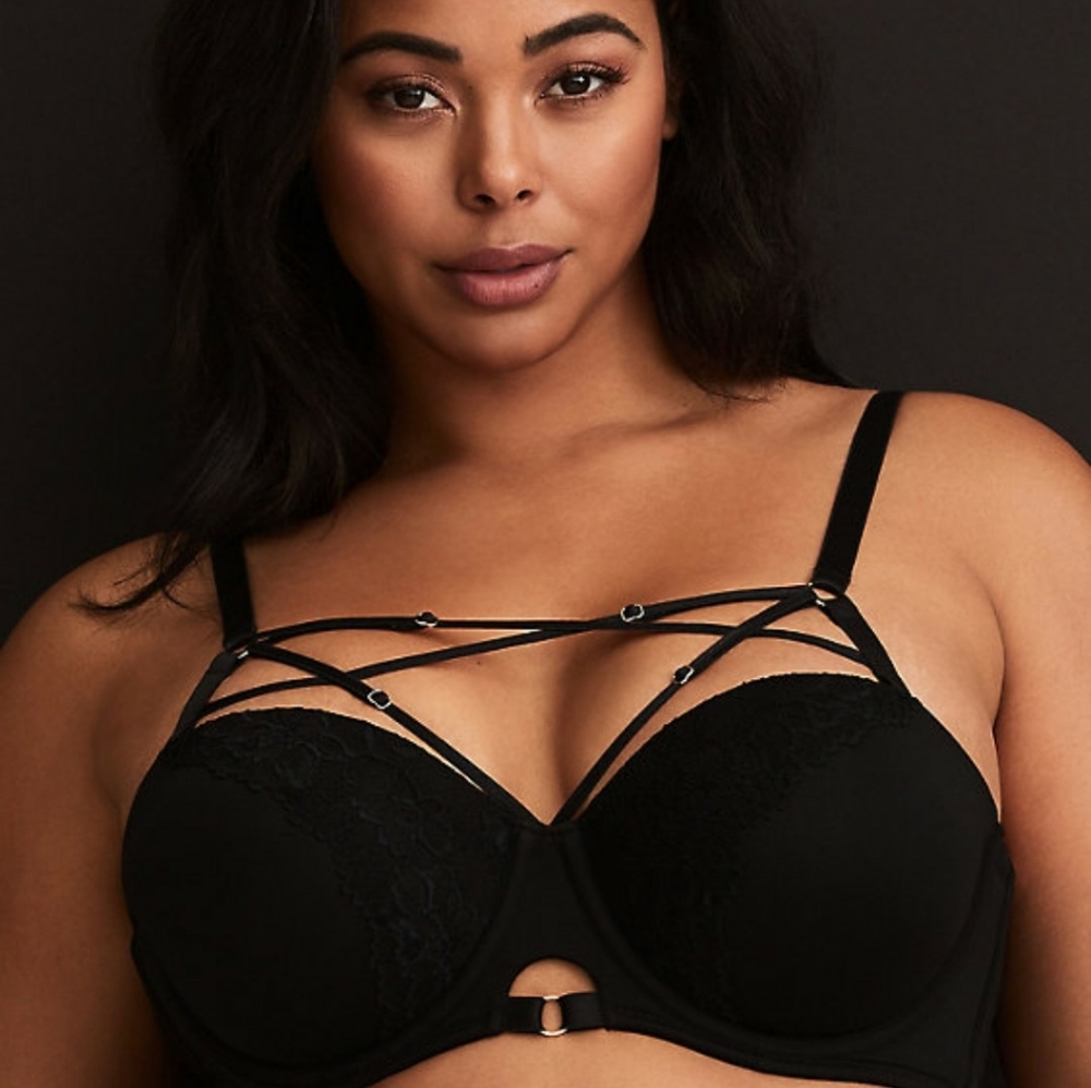 Torrid Multi strap/strapless bra